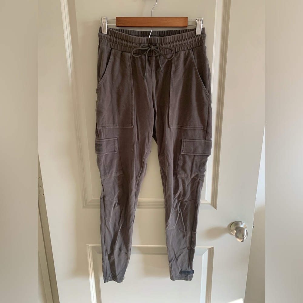 Alphalete fleece jogger